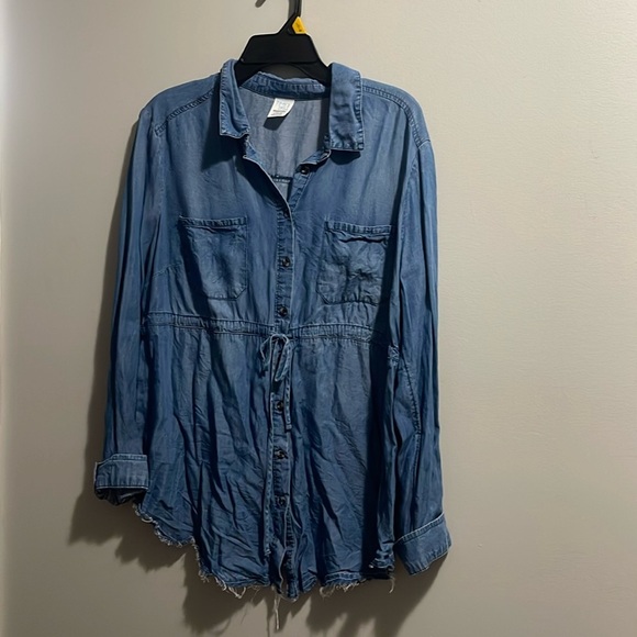 Time & Tru Denim Maternity Top cinched stomach - Picture 1 of 4